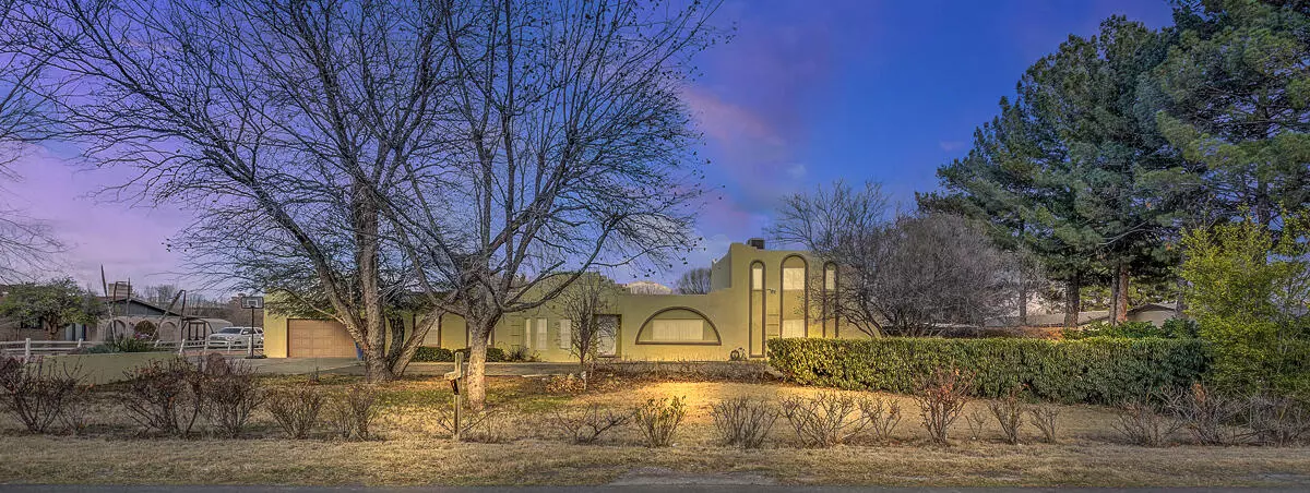 4300 BOY SCOUT LN, El Paso, TX 79922