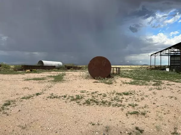 Elephant Butte, NM 87935,736 Upham RD