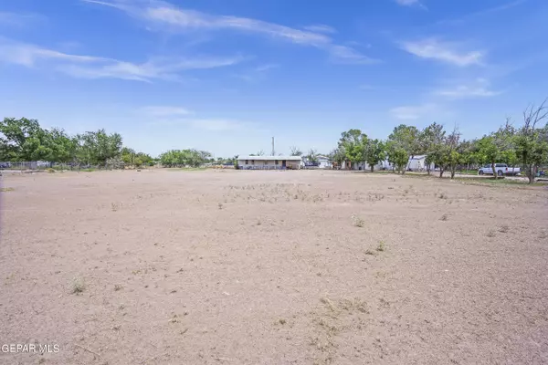 San Elizario, TX 79849,1230 Berrendo DR