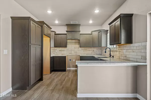 El Paso, TX 79938,2501 TONY HARPER ST