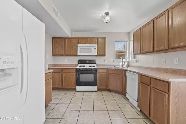 10760 PLEASANT SAND DR El Paso, TX 79924