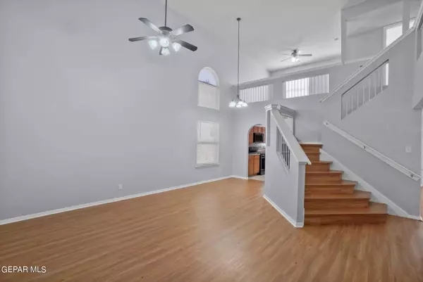 El Paso, TX 79924,9544 Robert Holt DR