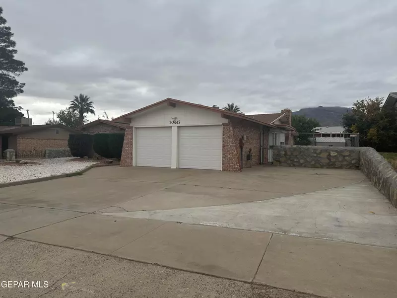 10617 CAPTAIN VALTR ST, El Paso, TX 79924