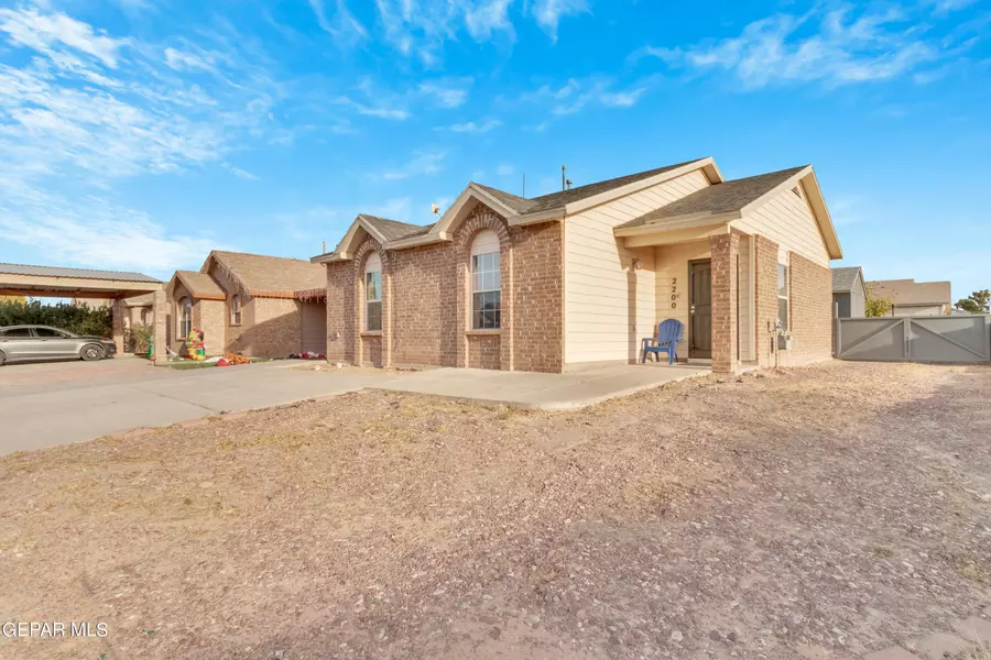 2200 Tierra Bonita WAY, El Paso, TX 79938