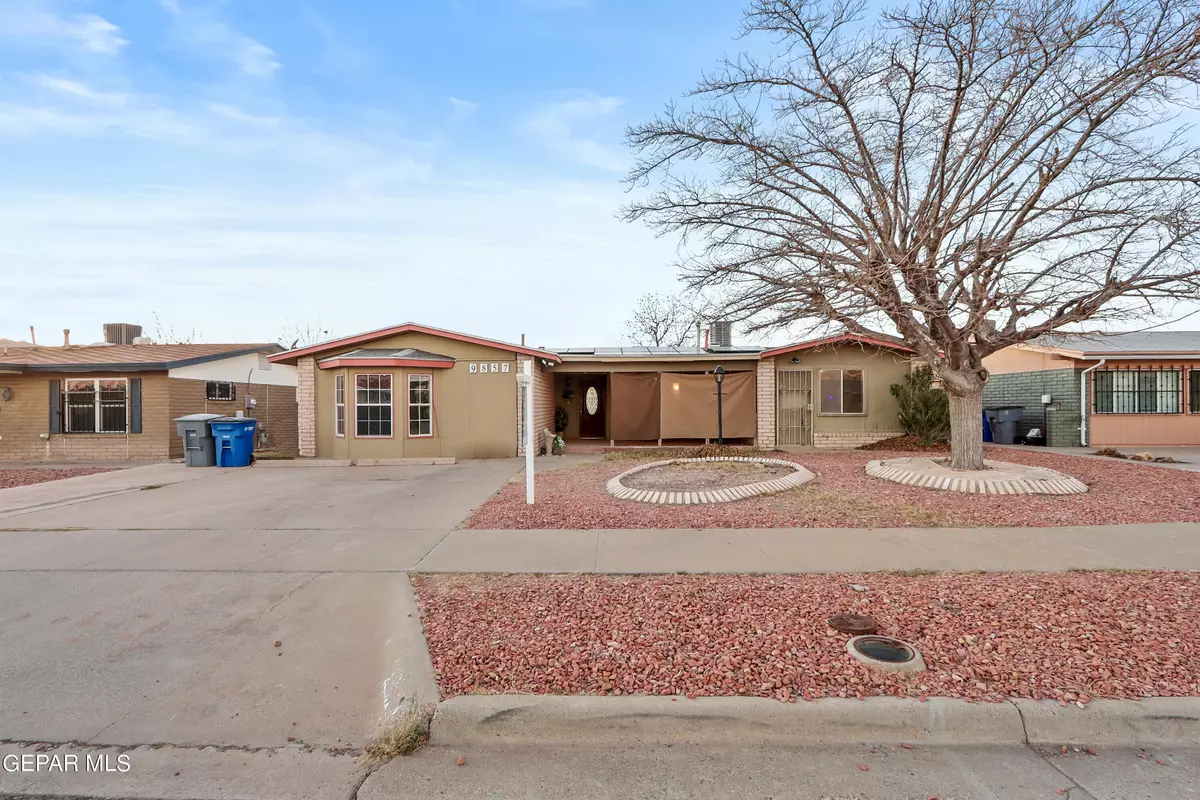 El Paso, TX 79924,9857 Vandenburg ST