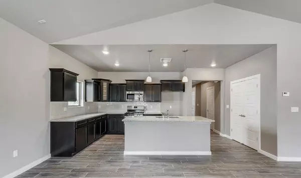 El Paso, TX 79928,925 Indigo Sky ST