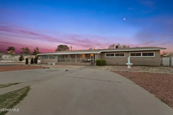 4201 Larchmont DR, El Paso, TX 79902