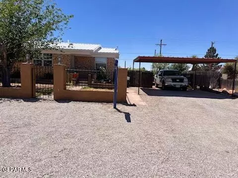 Van Horn, TX 79855,411 FANNIN ST