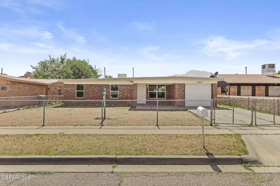 10433 LAMBDA DR, El Paso, TX 79924