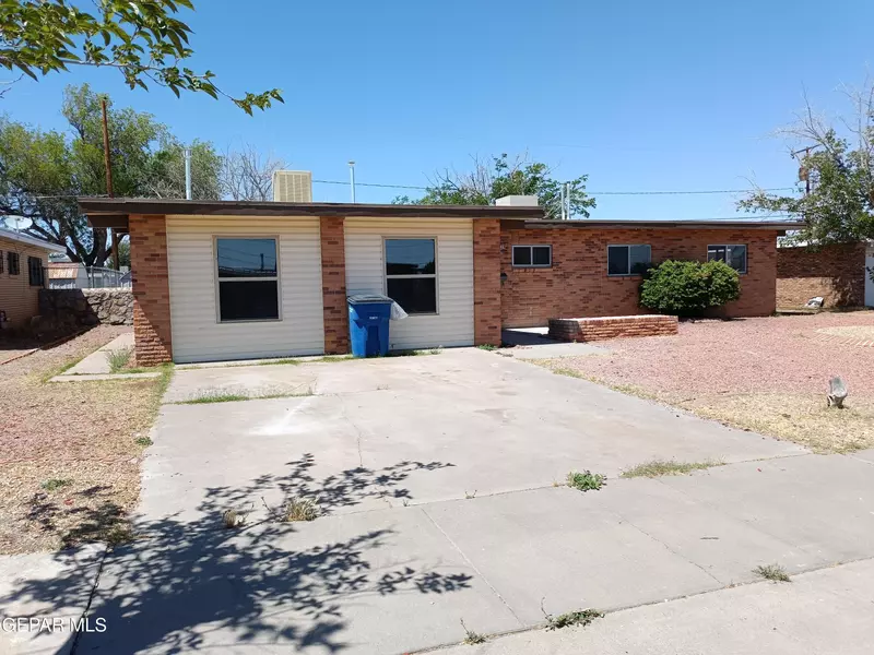 5229 CHATEAU AVE, El Paso, TX 79924