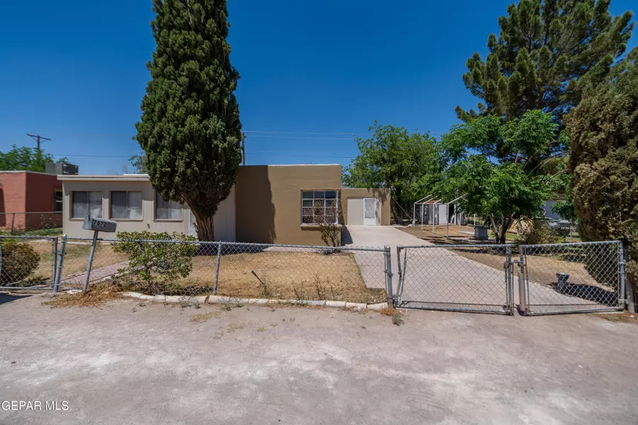 7672 Wenda WAY, El Paso, TX 79915