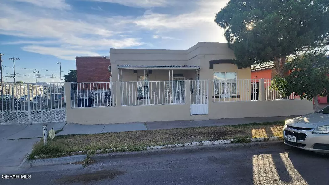 519 NINO AGUILERA ST, El Paso, TX 79901