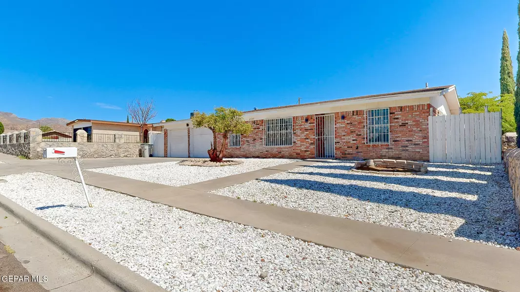 4735 Blossom AVE, El Paso, TX 79924