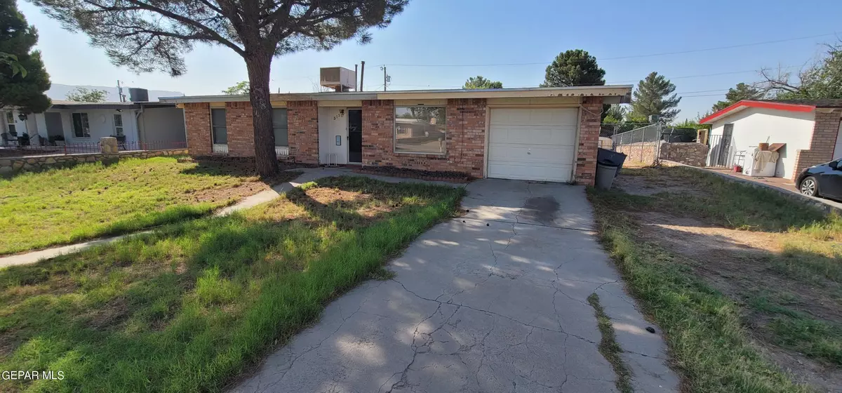 El Paso, TX 79922,312 Fairlawn LN