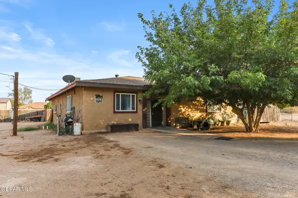 640 McAdoo DR,  Socorro,  TX 79927