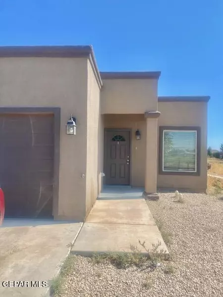 708 HC Gilbert Minjares DR #B, El Paso, TX 79927