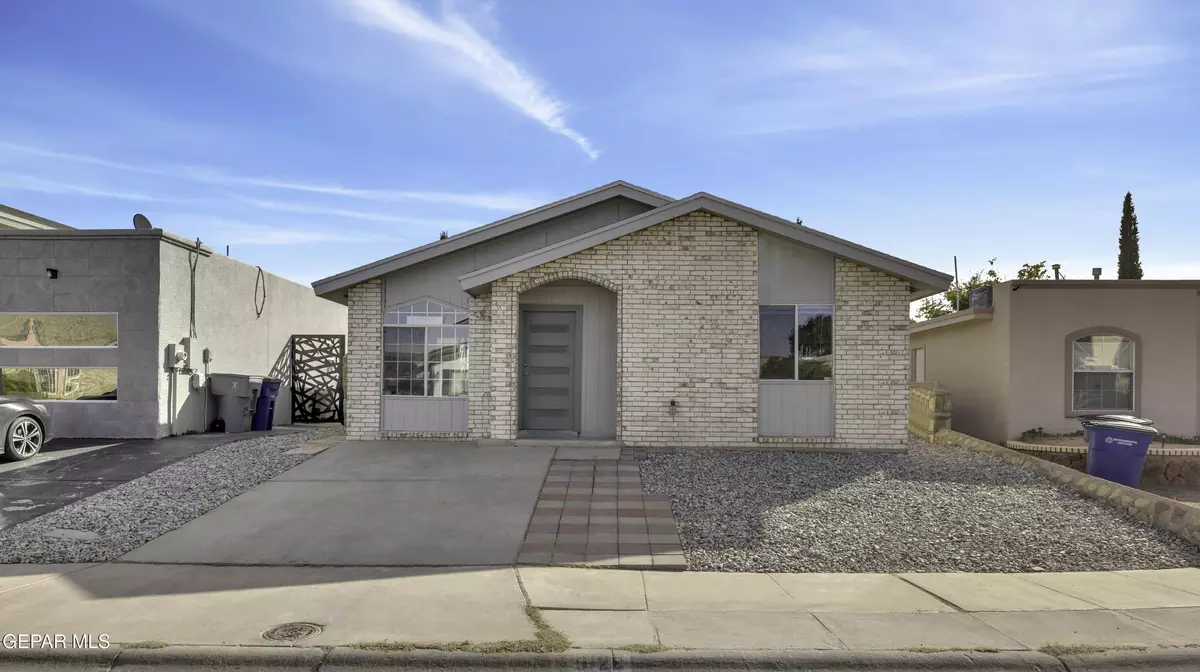 El Paso, TX 79907,9128 Bur Oak CIR