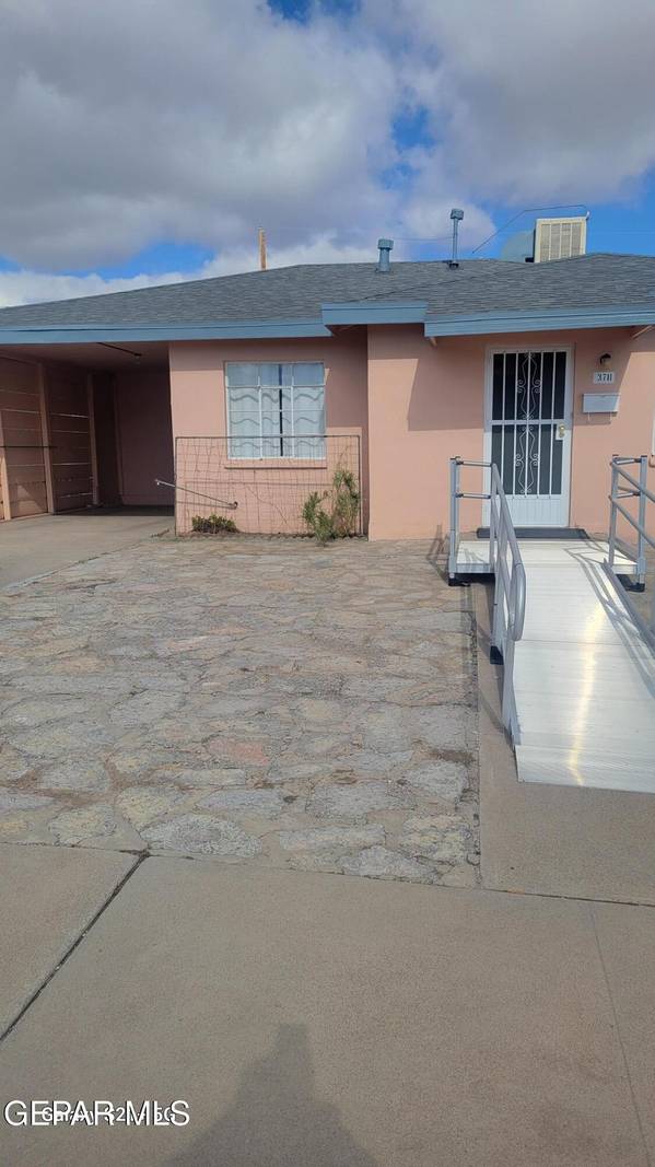 3711 Harrison Ave., El Paso, TX 79930