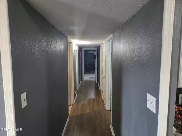 Anthony, NM 88021,721 N SECOND ST