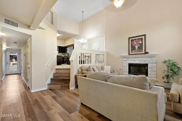 El Paso, TX 79932,5604 Valley Oak DR