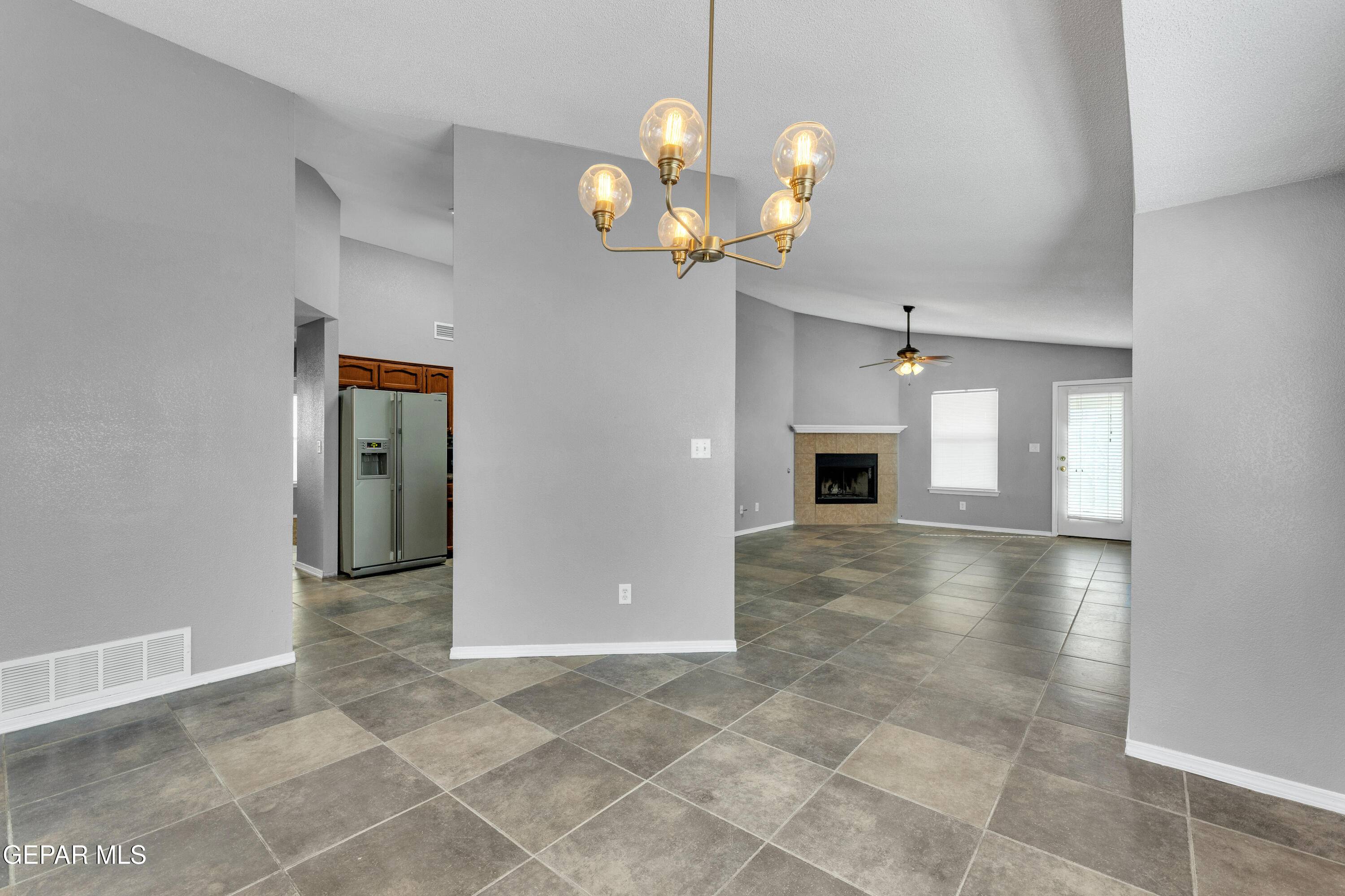 El Paso, TX 79928,12560 TWIN LEAF DR