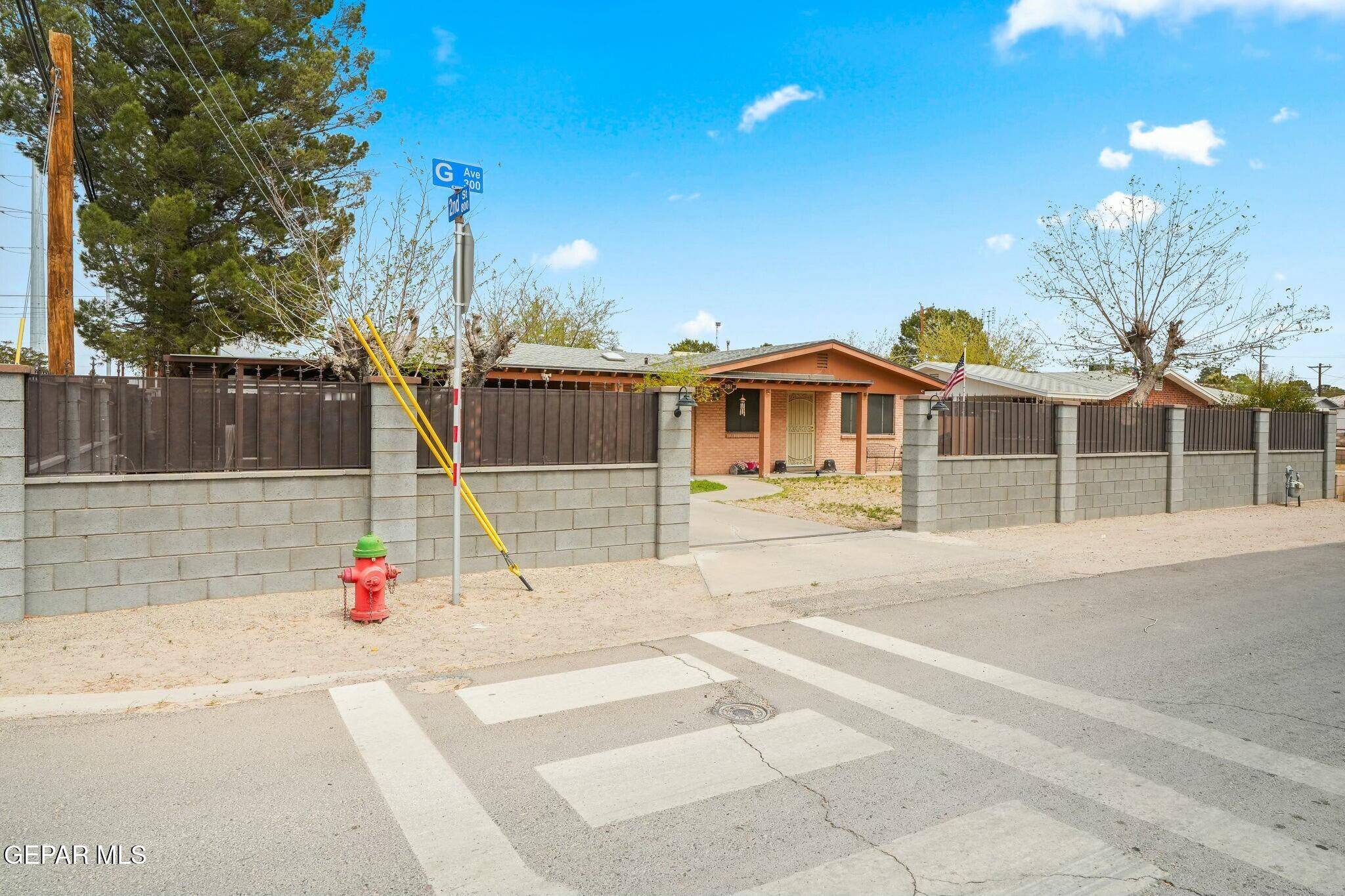 Fabens, TX 79838,301 NE G AVE