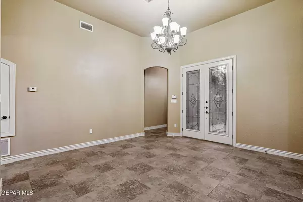 14685 LONG SHADOW AVE El Paso, TX 79938