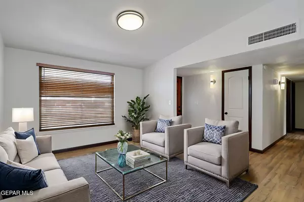 El Paso, TX 79922,312 Fair Lawn LN