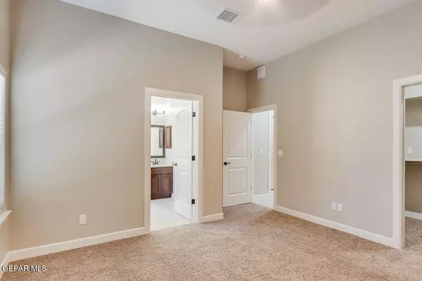 Socorro, TX 79927,11969 Medalla ST