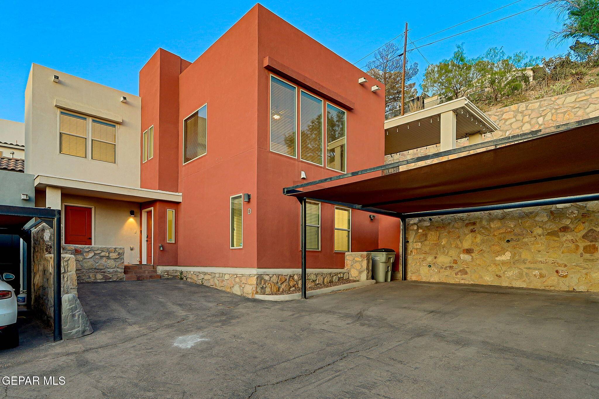 4016 Camelot Heights DR #D, El Paso, TX 79912