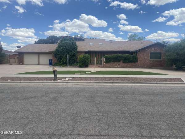 1607 TOMMY AARON DR, El Paso, TX 79936