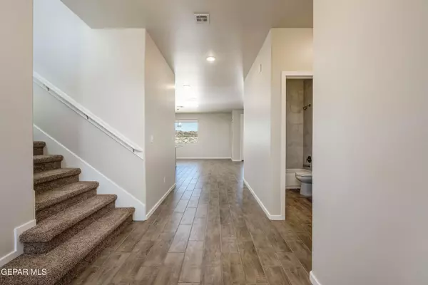 Las Cruces, NM 88012,4756 Powder River DR