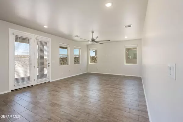 Las Cruces, NM 88012,4756 Powder River DR