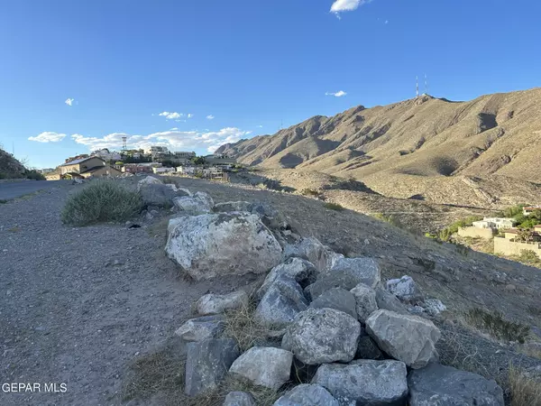 El Paso, TX 79902,11 APACHE CREST DR