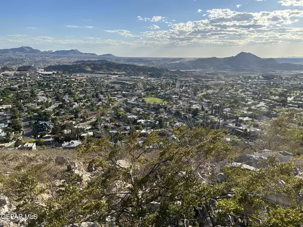 El Paso, TX 79902,19 HIDDEN HILLS DR