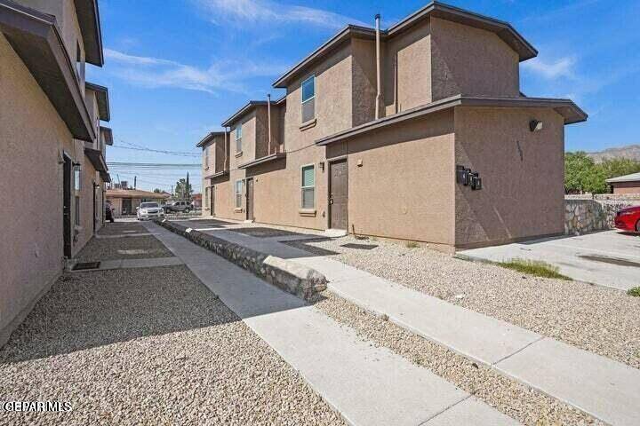 El Paso, TX 79930,3908 Lincoln AVE #B