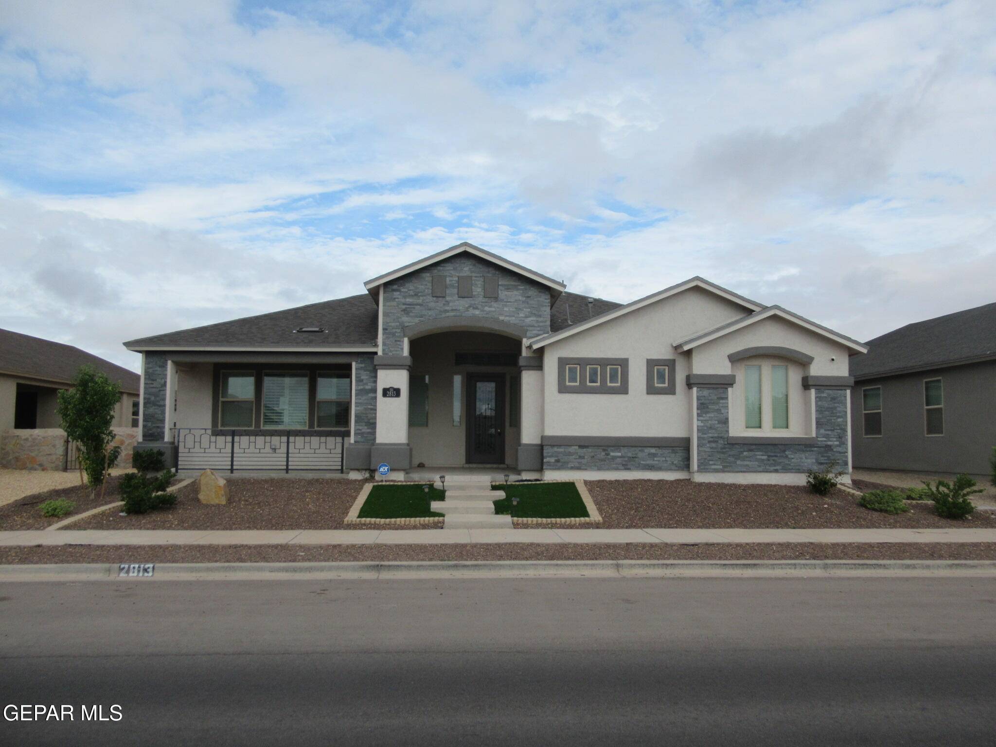 El Paso, TX 79938,2813 MIKE PRICE DR