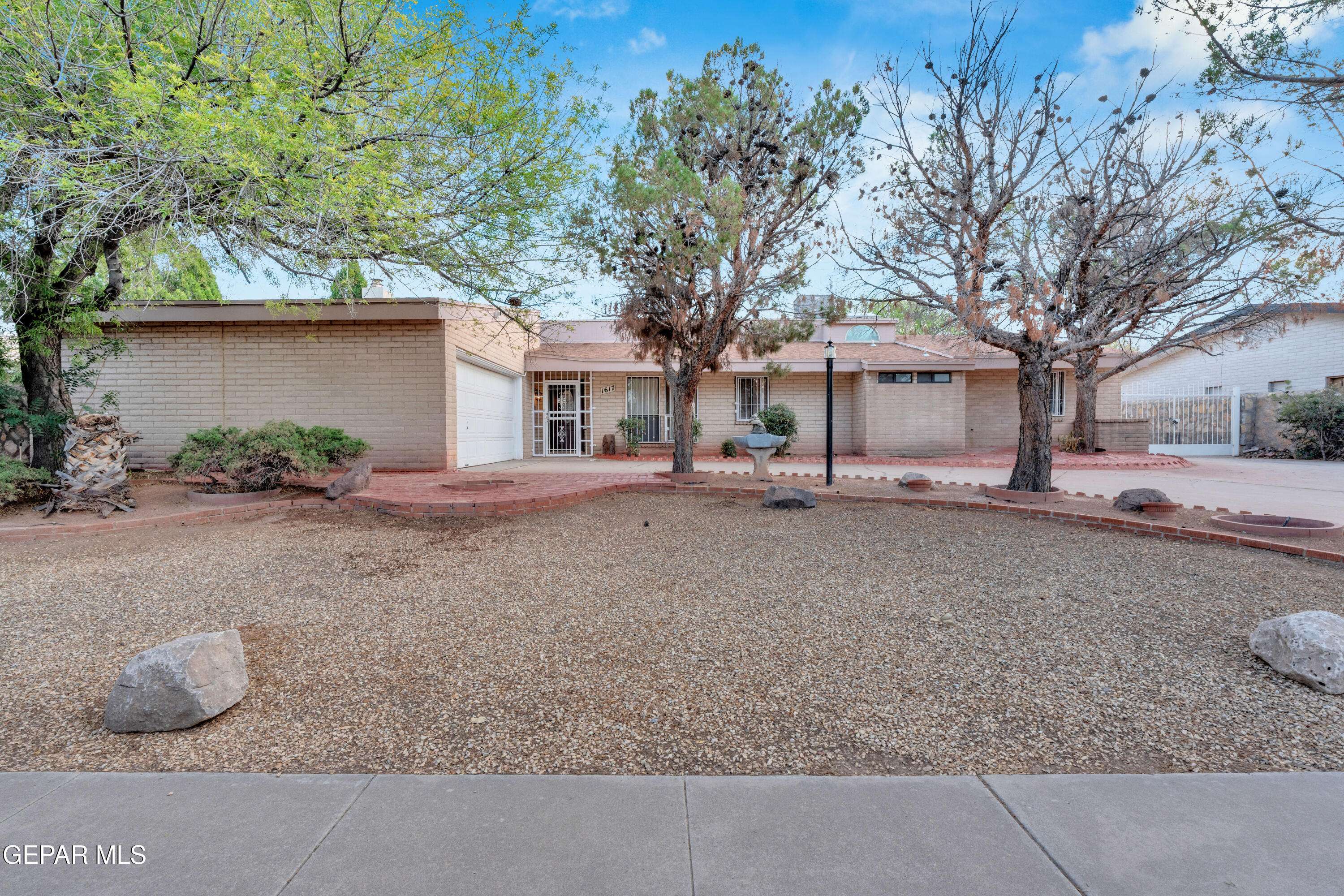 El Paso, TX 79936,1617 TOMMY AARON DR