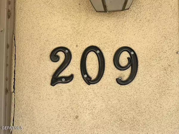 El Paso, TX 79915,209 Durrill RD