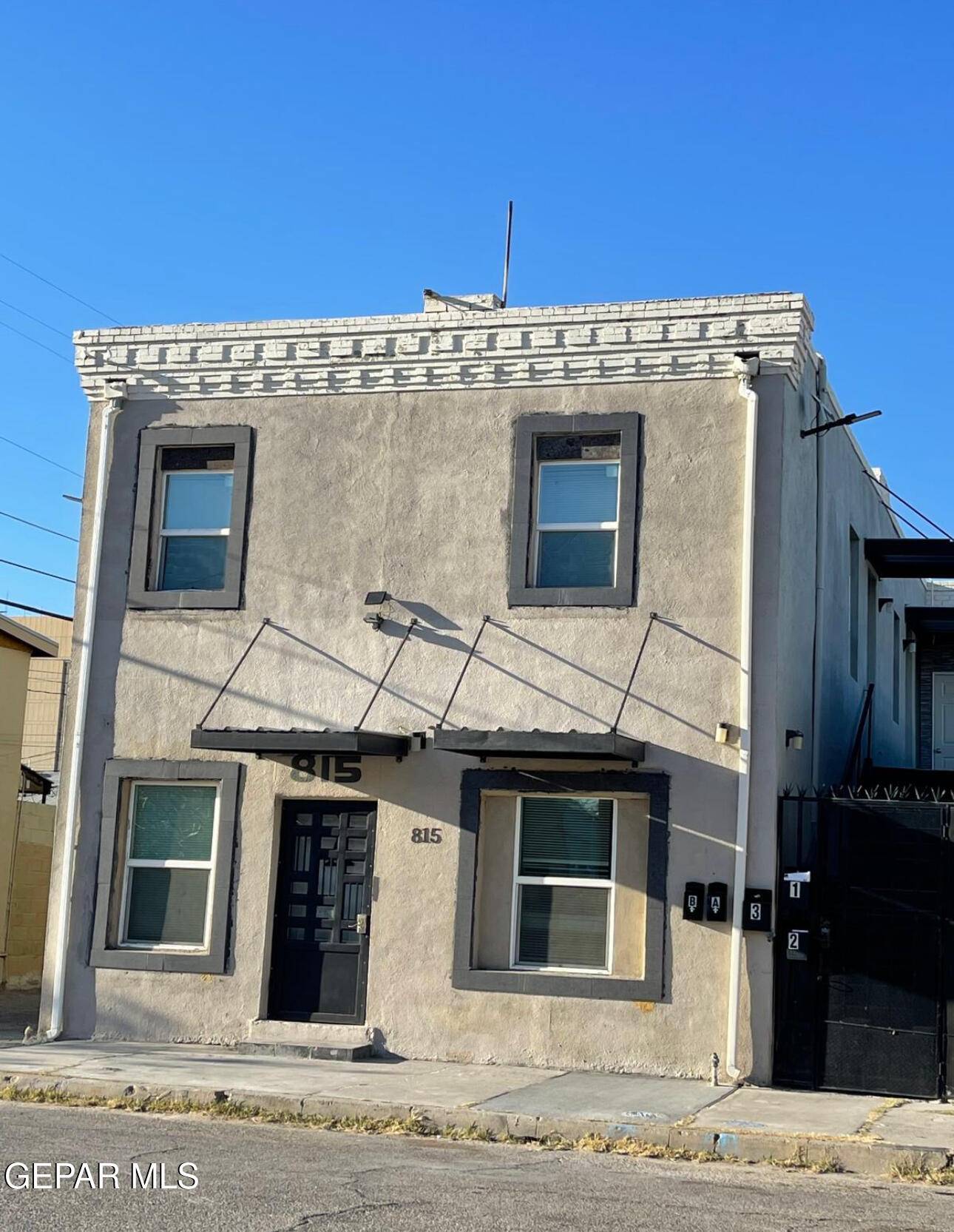 El Paso, TX 79901,815 E 3rd AVE