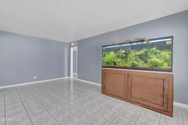 El Paso, TX 79912,6004 Isabella DR