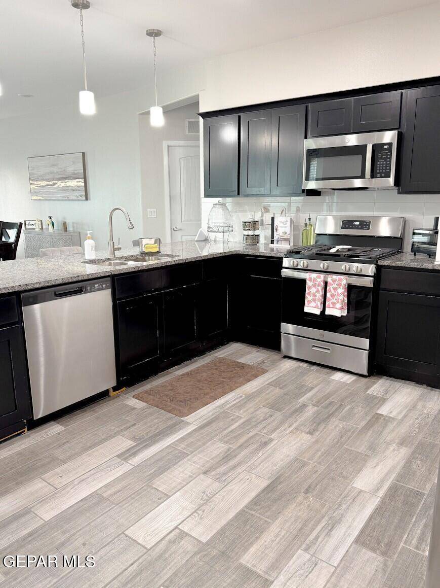 Horizon City, TX 79928,13836 Vicki Brewer