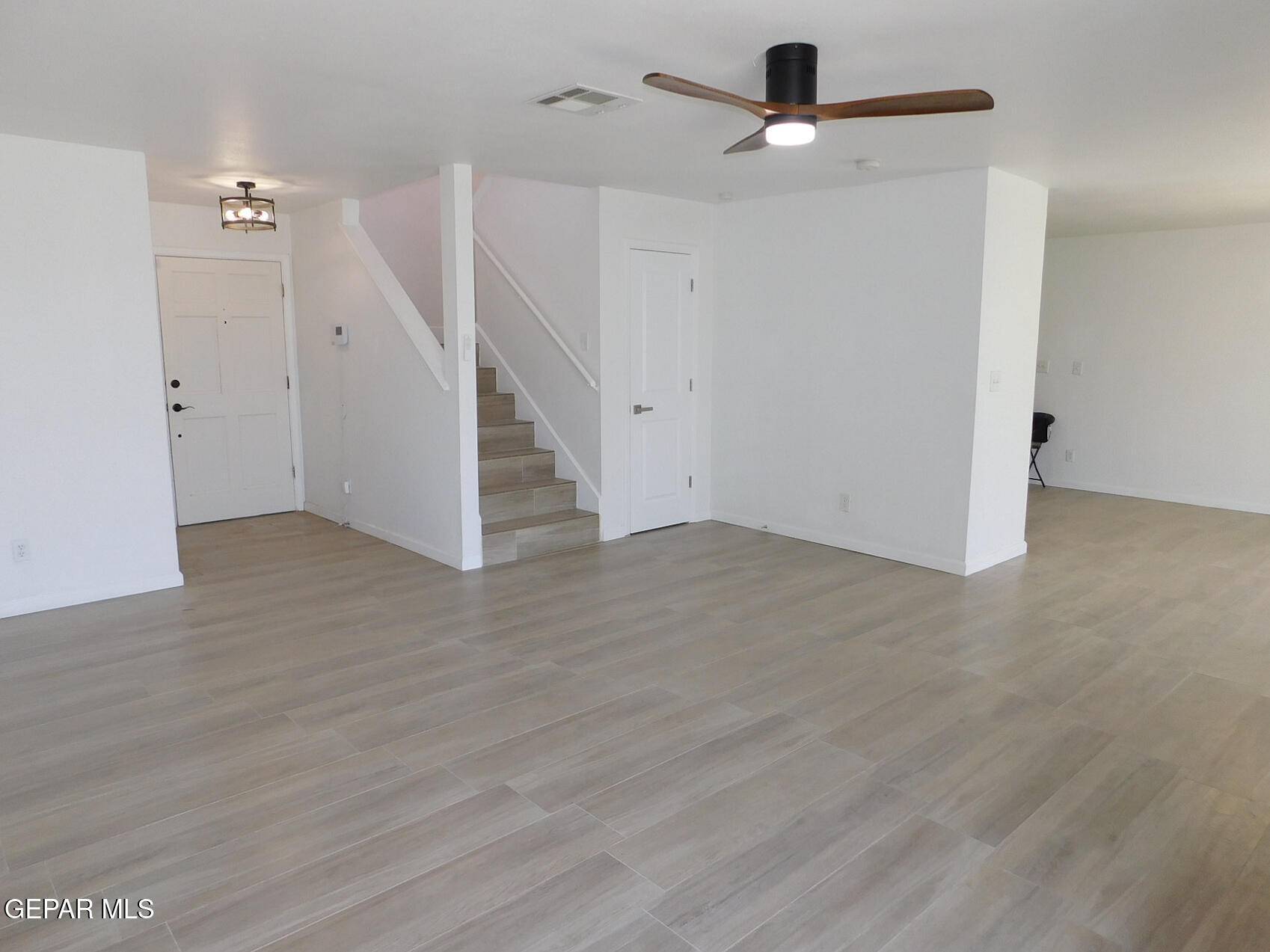 El Paso, TX 79912,617 Colchester DR