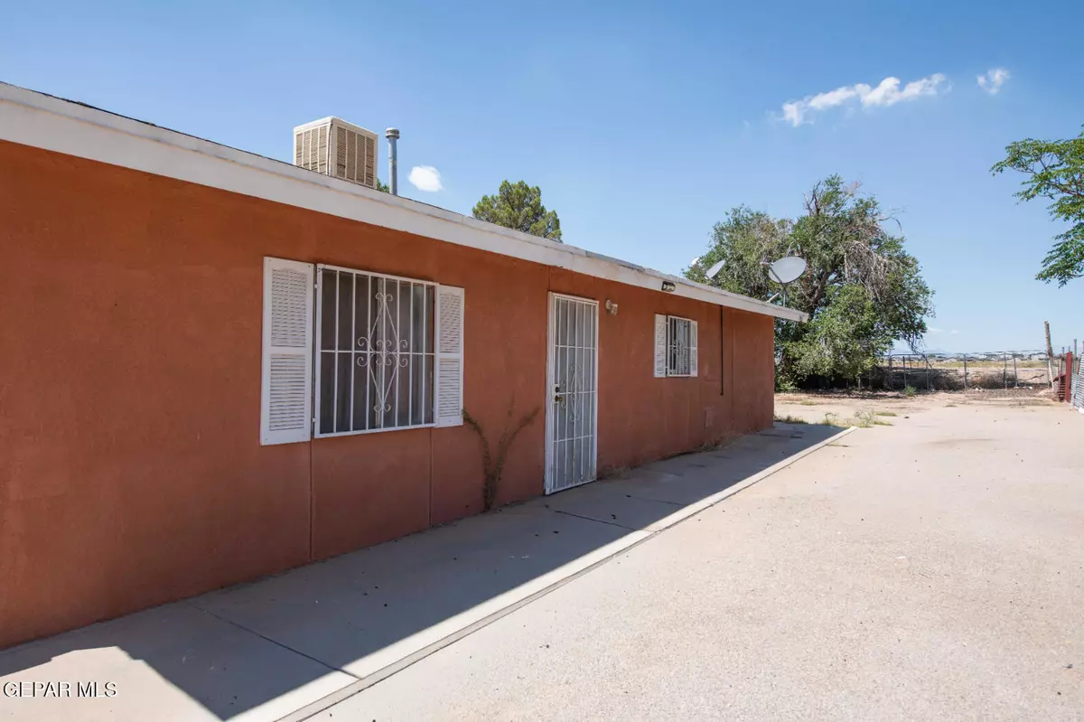 San Elizario, TX 79849,12365 Stubbs DR