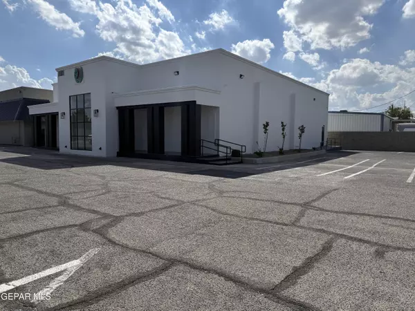 El Paso, TX 79925,9111 MONTANA AVE