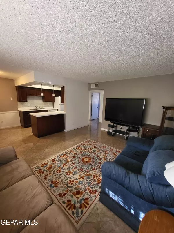 El Paso, TX 79912,6700 Escondido E2