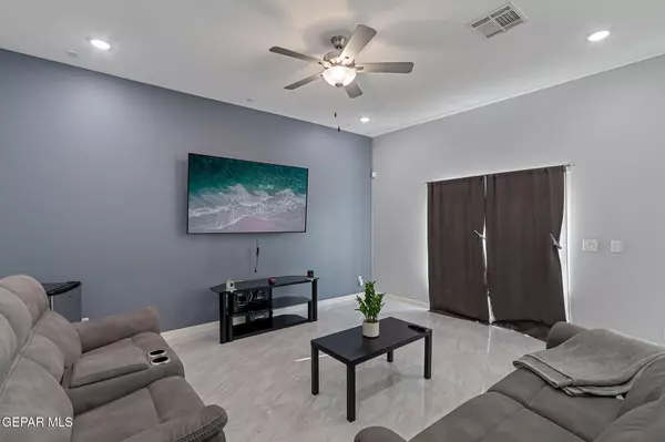 Socorro, TX 79927,12028 Cotton Cloud WAY