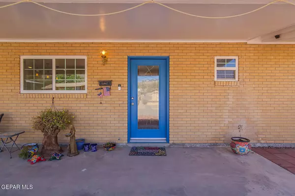 El Paso, TX 79902,4236 HAMPSHIRE LN