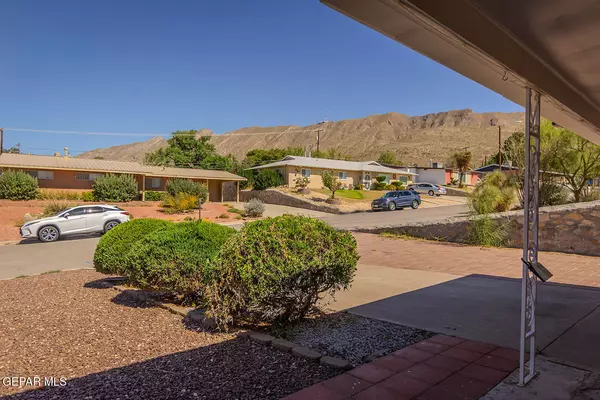 El Paso, TX 79902,4236 HAMPSHIRE LN