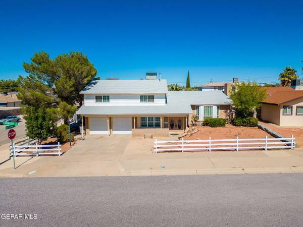 10145 CAMWOOD DR, El Paso, TX 79925